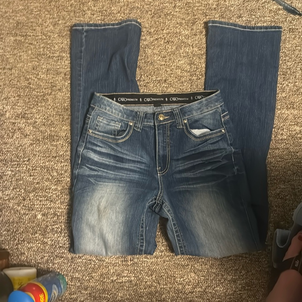 Boot cut jeans